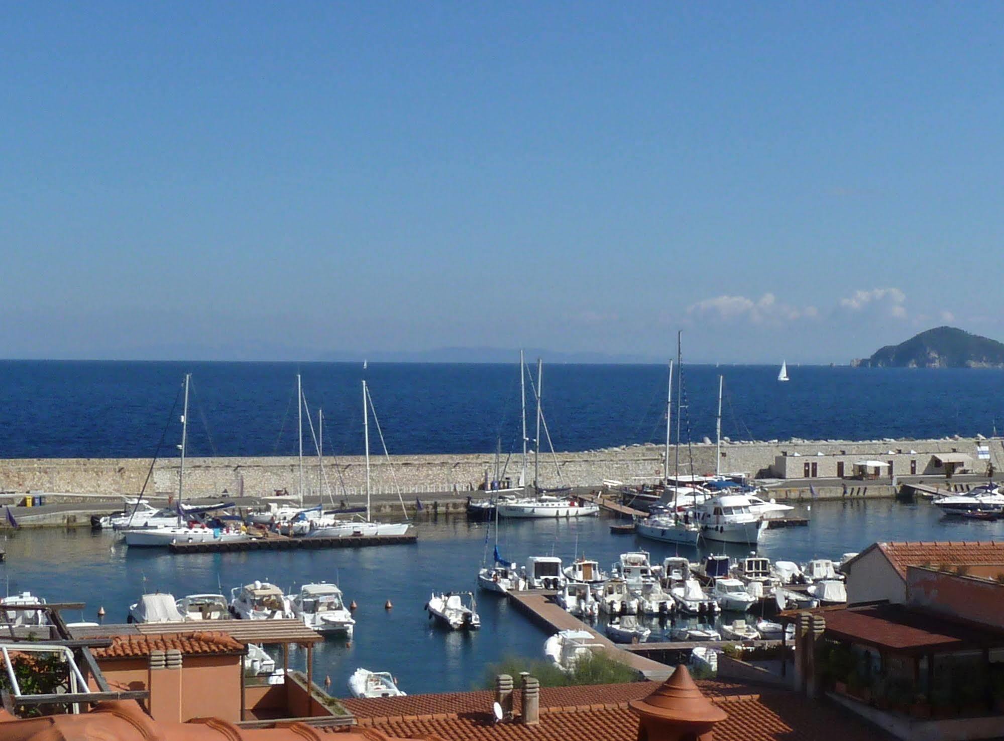 Hotel Yacht Club Marciana Marina  Εξωτερικό φωτογραφία